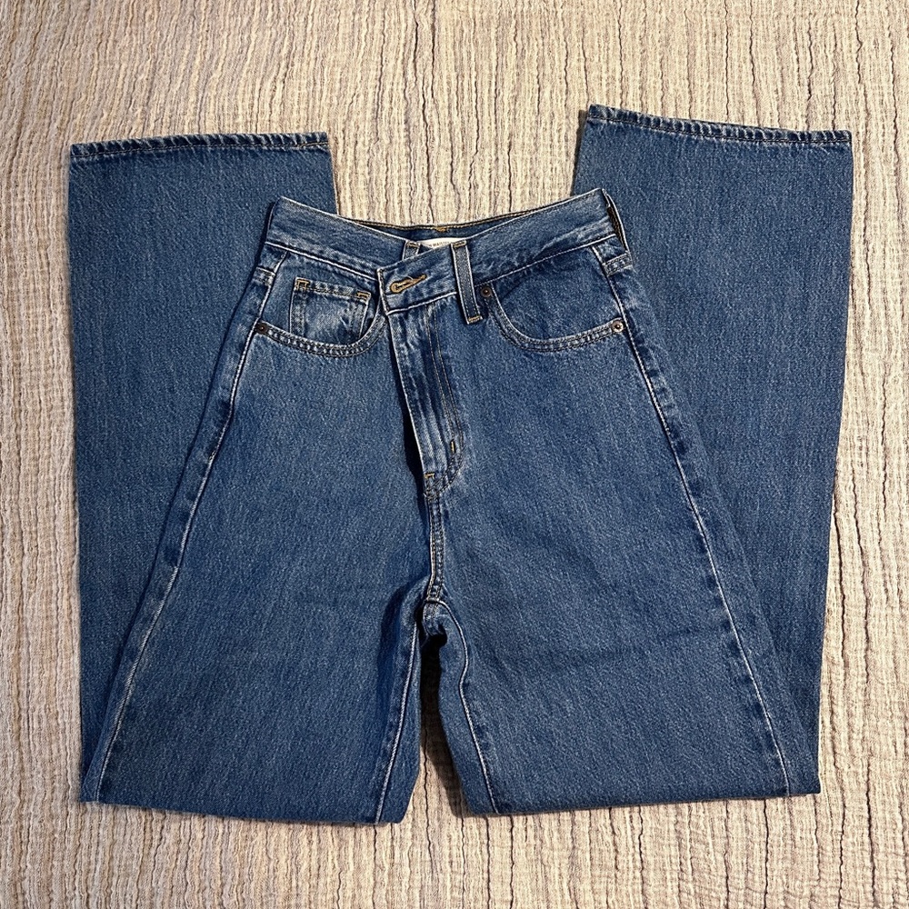 Levi’s High Waisted Straight Jeans